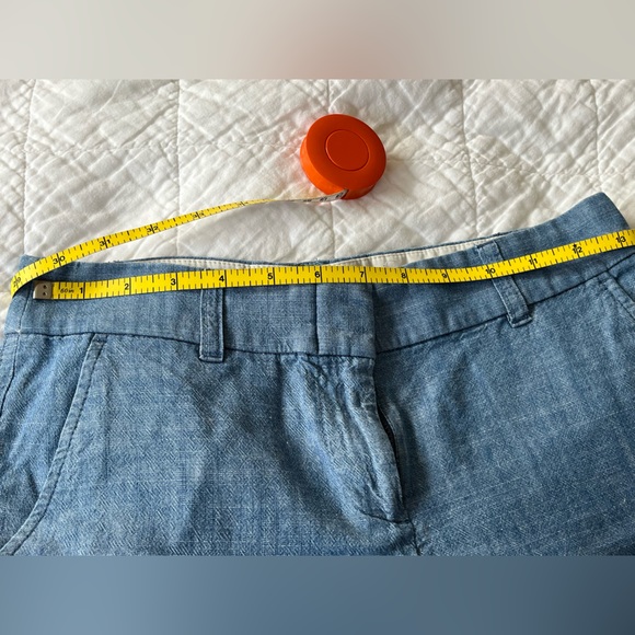 J Crew Chambray 4” short - trim and neat, hook and zip closure, 100% cotton - Picture 7 of 8